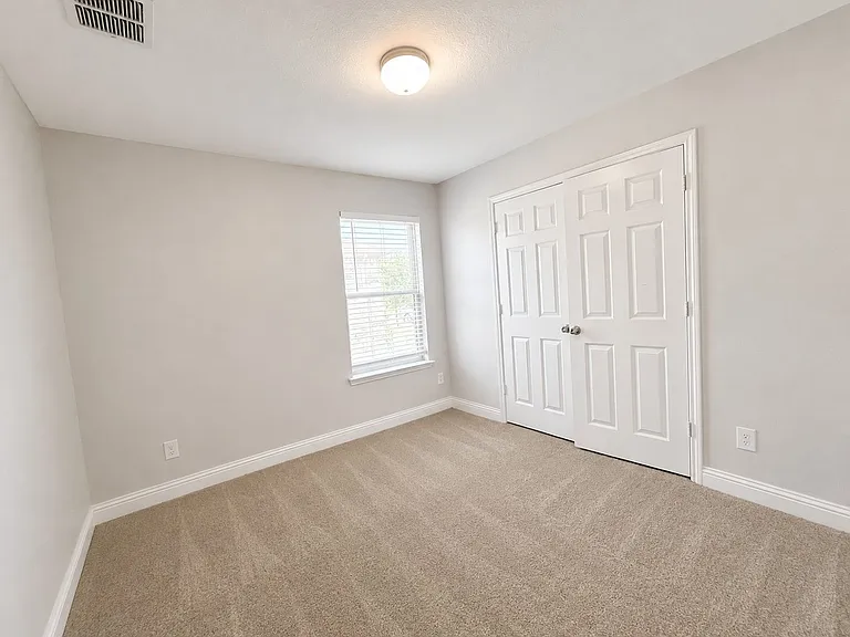 2605 Wesley Ave — Photo 16