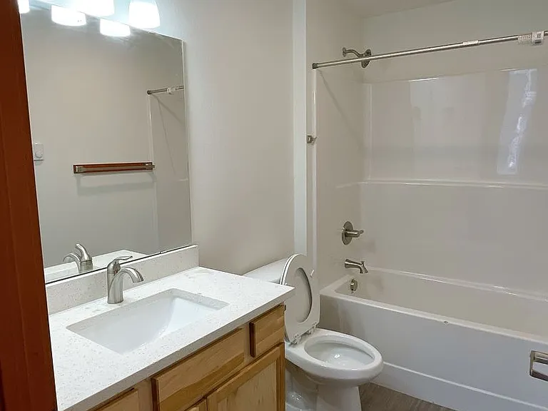 1205 N Garden St — Photo 30