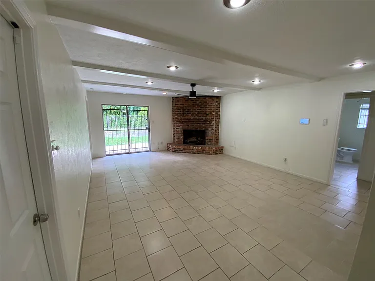 7710 Ashmole Ln — Photo 6