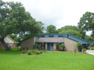 1414 North Rd, Lake Jackson, TX 77566