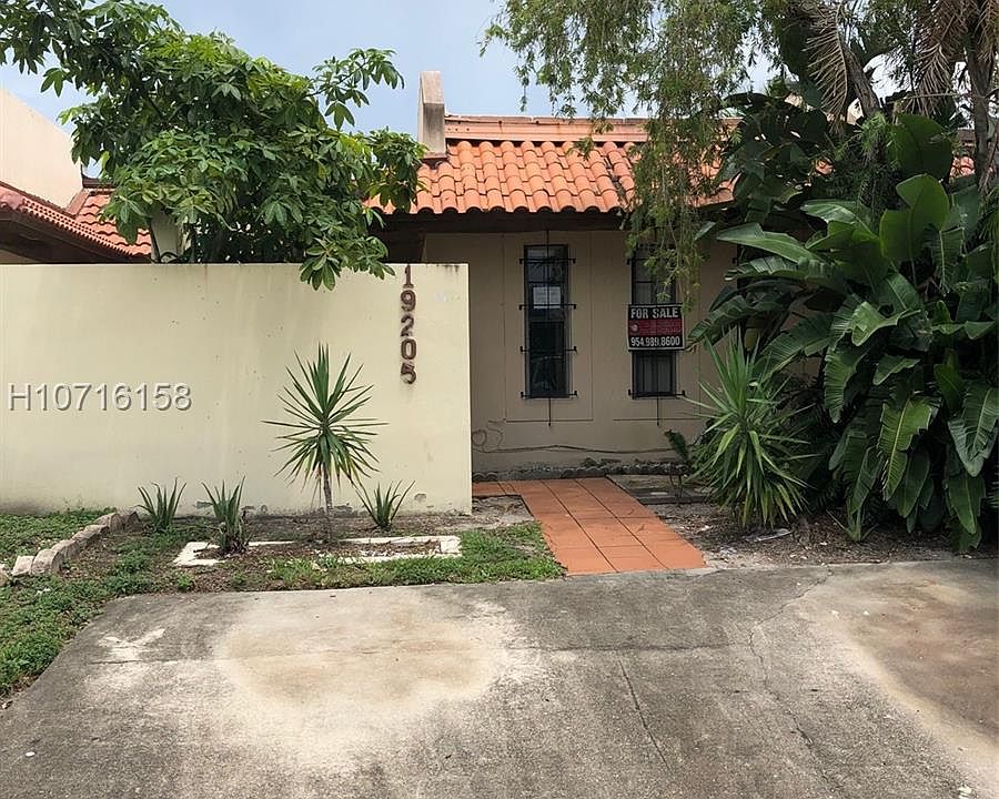 1st image of 19205 NW 64th Ct