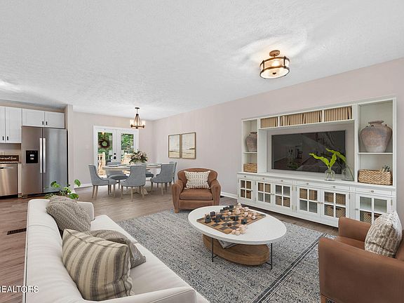 4th image of 8417 Grane Lefe St #2