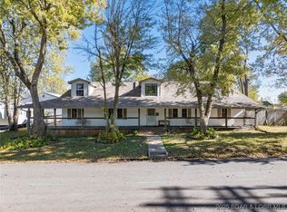 406 S Godfrey Ave, Eldon, MO 65026