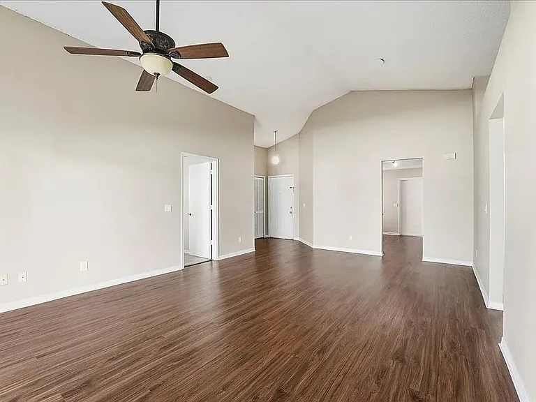 938 River Wind Ave — Photo 10