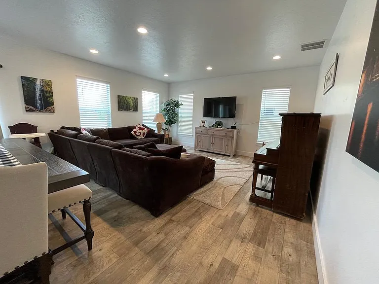 7868 S Grantown Ct — Photo 6