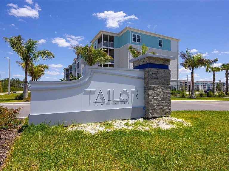 Tailor Apartments — Photo 79