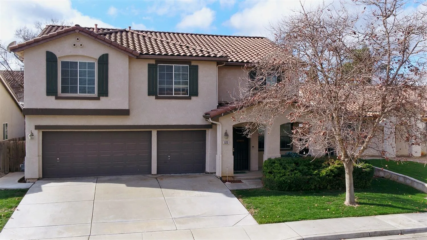 523 Roadrunner Dr photo 1
