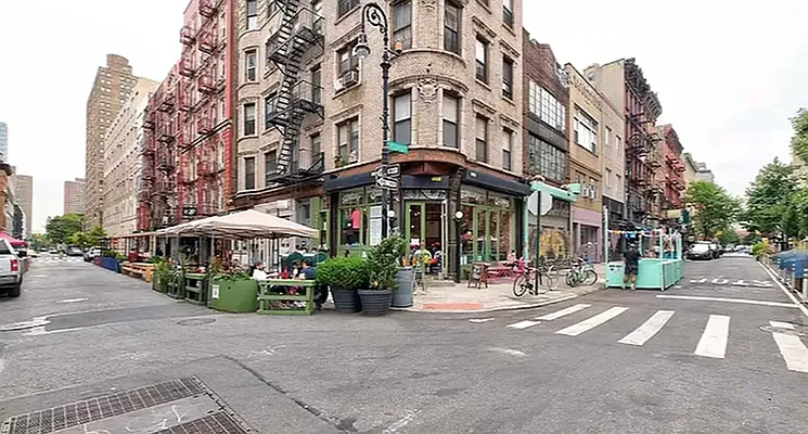 Rented by REAL New York | media 7