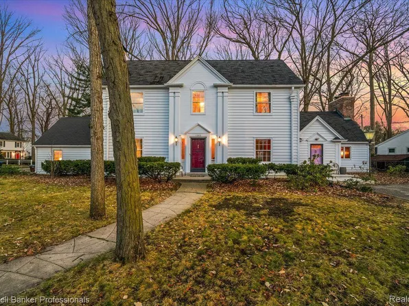 1303 Westmoorland St E, Ypsilanti, MI 48197