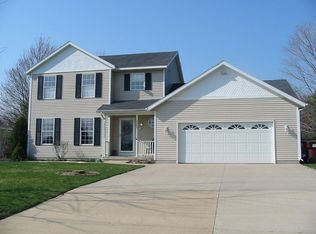 3413 Harrison St, Hudsonville, MI 49426
