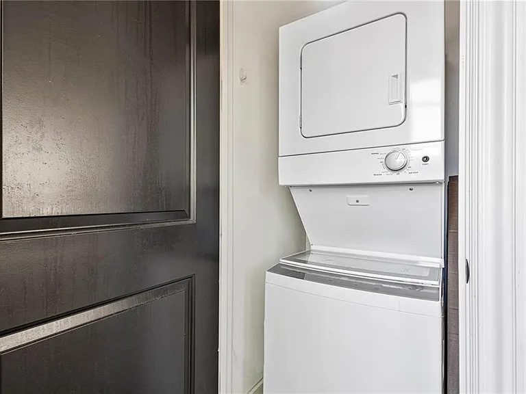 2067 Telfair Cir #B — Photo 20