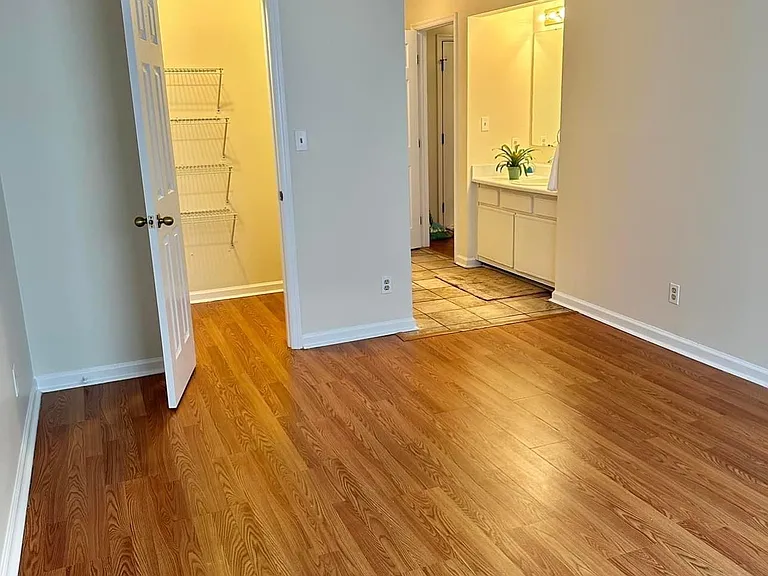 217 Waterdown Dr #7 — Photo 12