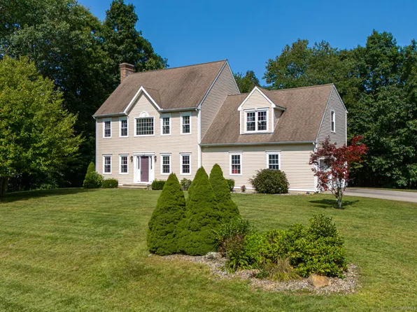 76 Ashley Lane, Colchester, CT 06415