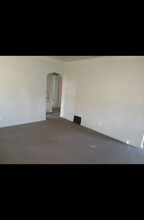 1st image of 20011 Hawthorne St