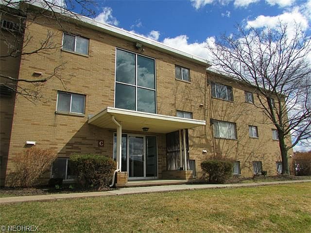 1st image of 5200 Royalton Rd #C-9