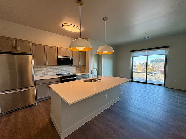 New Langdon, 128 Langdon St #69ae107b1, Madison, WI 53703