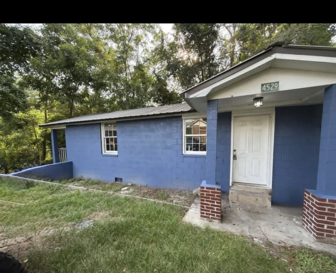 2 bed, 1.5 bath, $995 — Photo 1