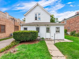 426 N Grove Ave, Elgin, IL 60120