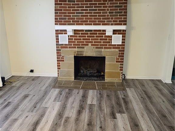4th image of 722 Oakleaf Dr