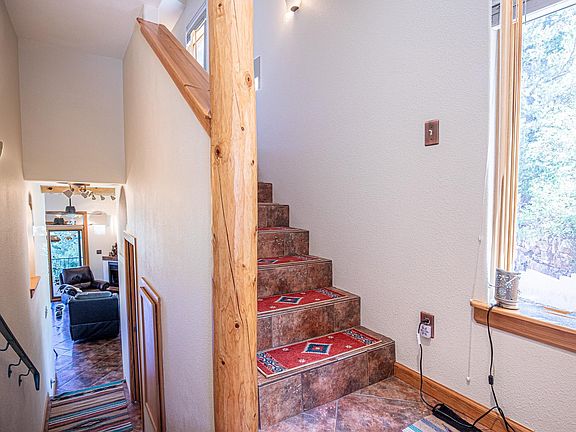 5th image of 18 Sugar Bear Ln