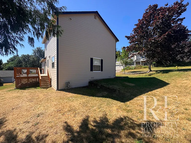 7250 Valley Wood Pl NE — Photo 28