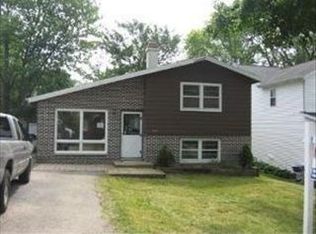 1110 Jackson Ave, Wauconda, IL