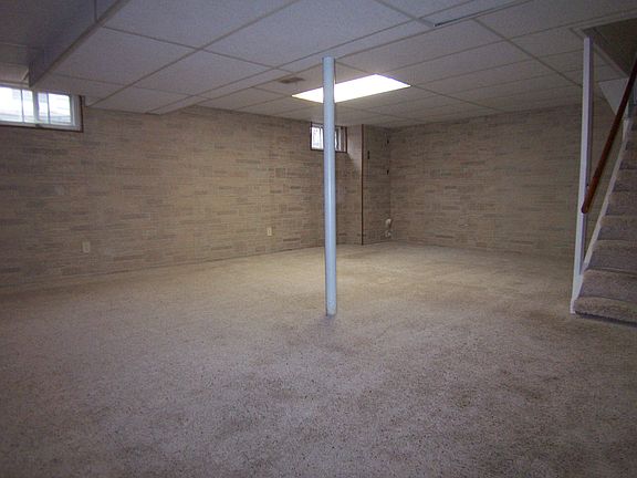 2nd image of 3031 Pierce St