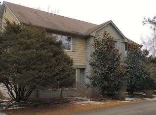 2 Tamarack Farm Ln, Califon, NJ 07830