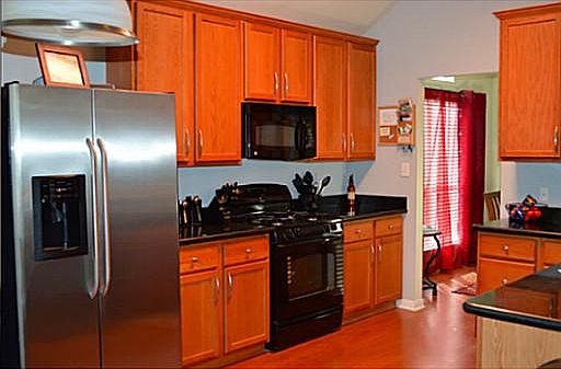3rd image of 2705 Cypress Cir