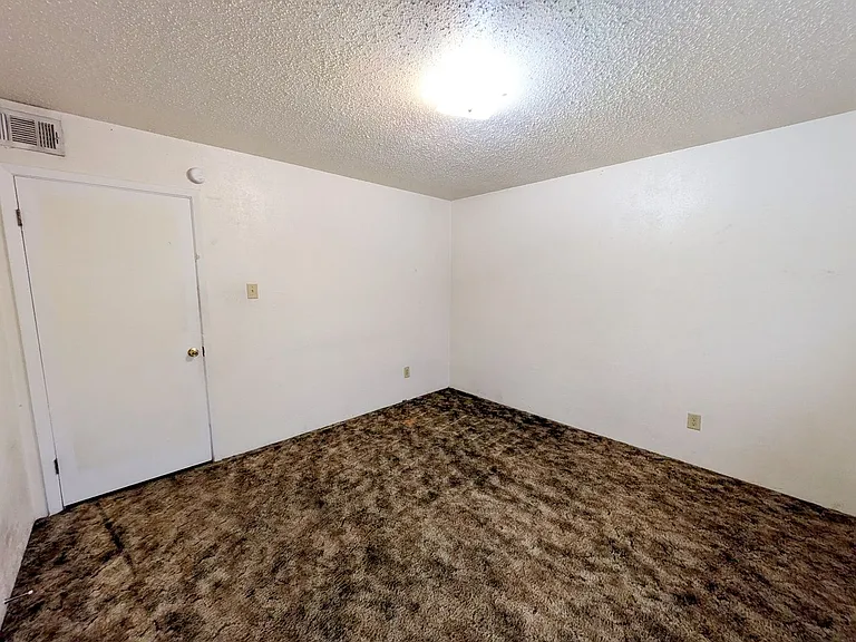 Manya Point Apartments — Photo 18