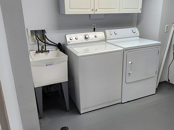 4th image of 35 Sunridge Ln #1