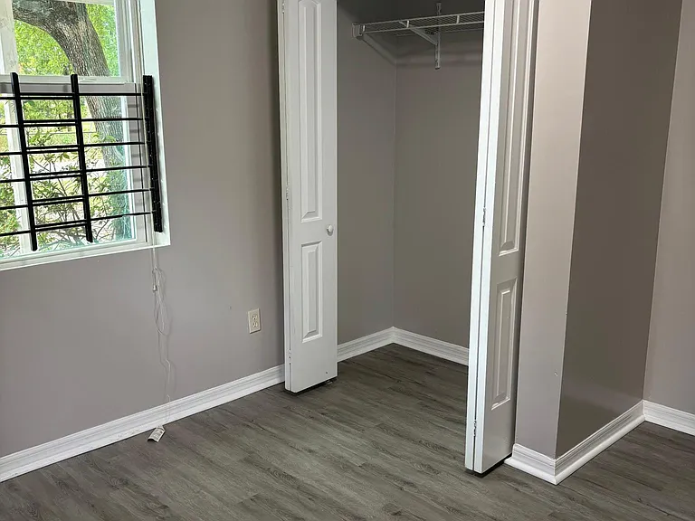 1210 Rushing St #1209 — Photo 8
