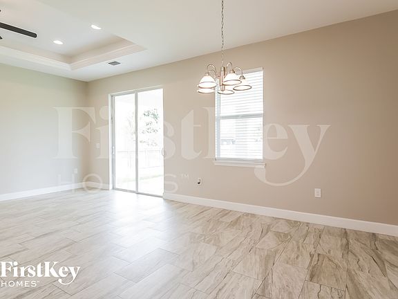 4th image of 1511 Terry Ave S