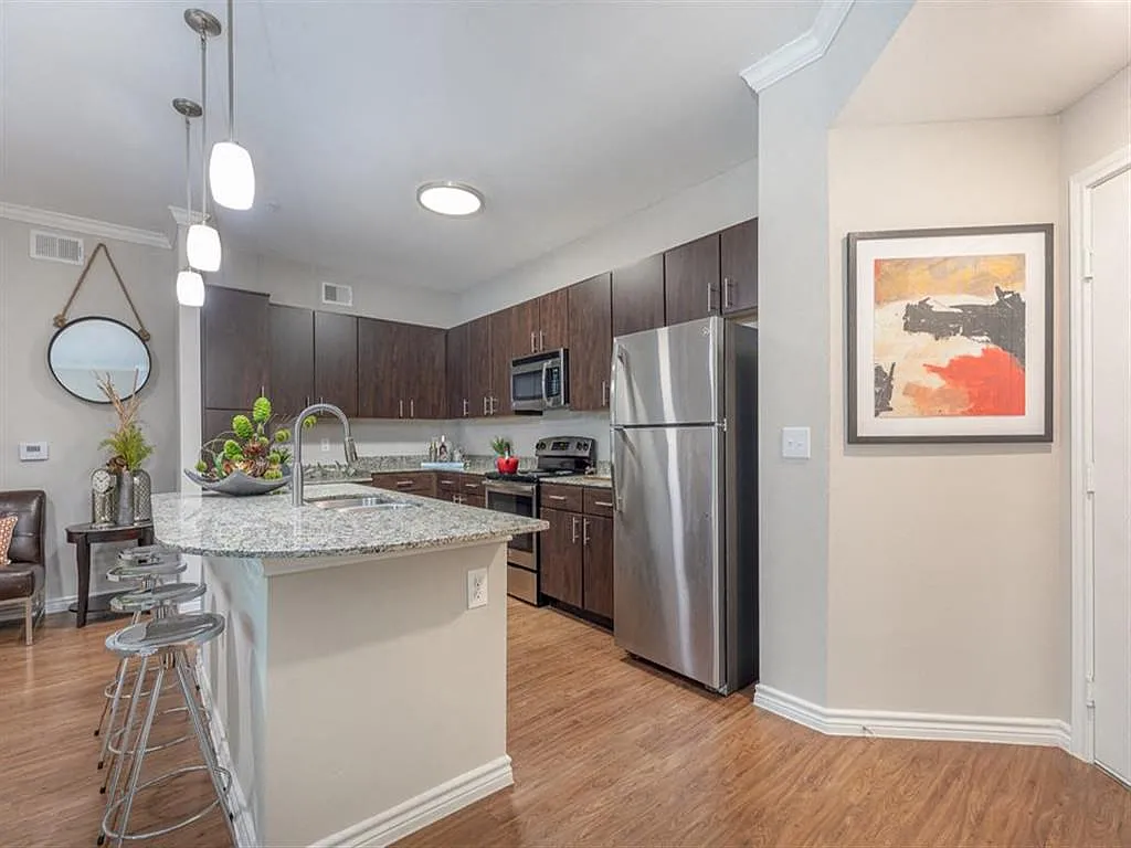 Delray Apartments — Photo 2