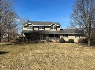 15065 N Haarmann Ave, Effingham, IL 62401