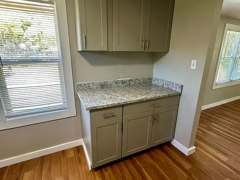 902 Canal Dr — Photo 10