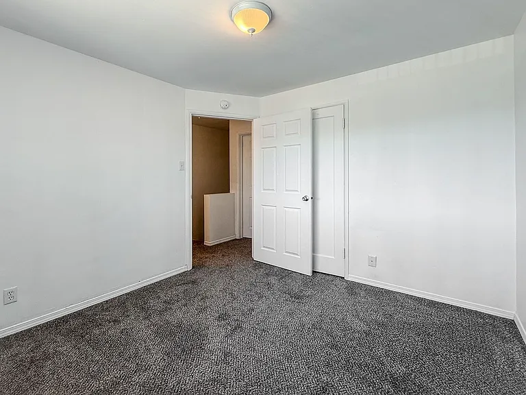 Sun Basin Apartments — Photo 14