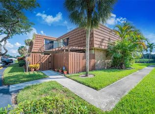 1316 SW 120th Way, Davie, FL 33325