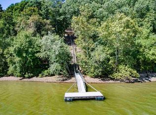 202 Bailey Shore Dr, New Concord, KY 42076