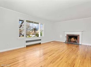 31 Nimitz Pl, Old Greenwich, CT 06870