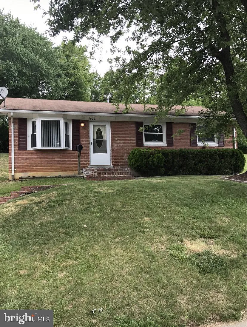 3 bed, 936 sqft, $2,295 — Photo 1