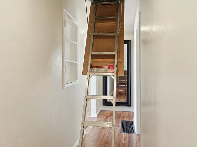 2317 Wooster Ave — Photo 24