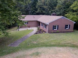 114 Penn Dr, Williamsburg, VA 23188