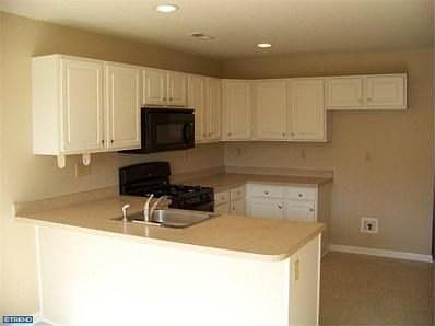3rd image of 130 Fairfax Ct
