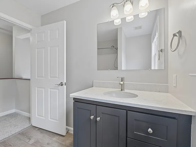 713 Mimosa Cove Rd — Photo 8
