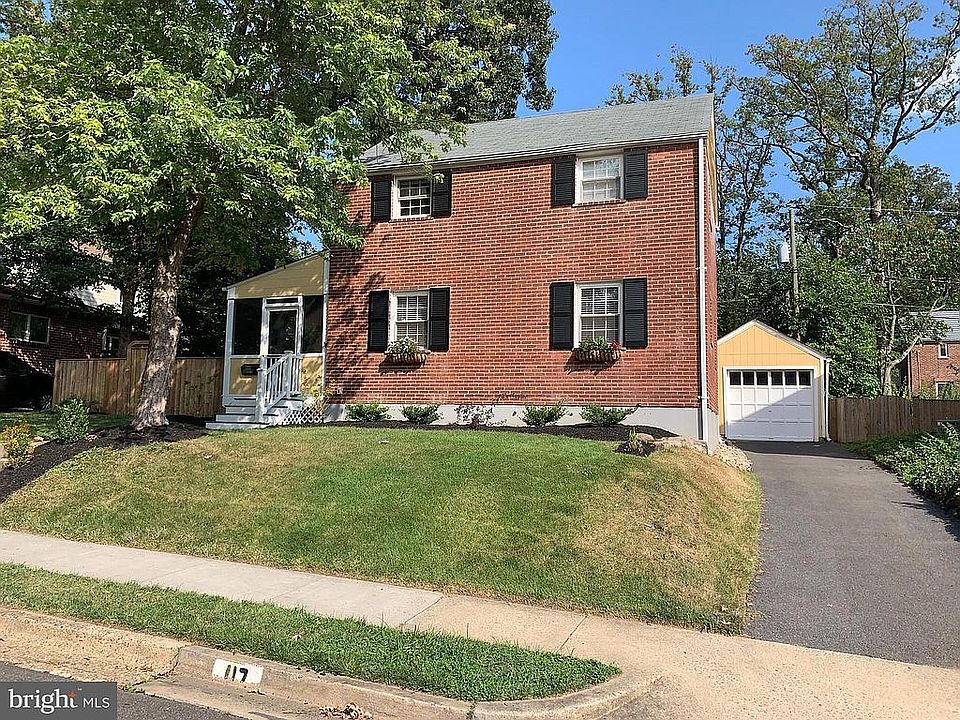 1st image of 117 S Park Dr