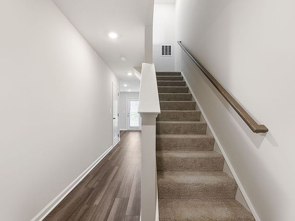 5th image of 105 Milburn Dr