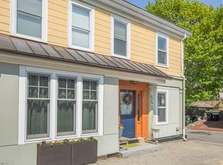 24 Vernon St, Newburyport, MA 01950