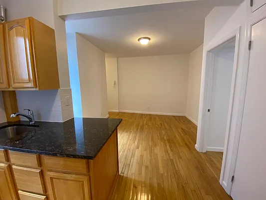 Rented by GreenVill Real Estate LLC | media 3