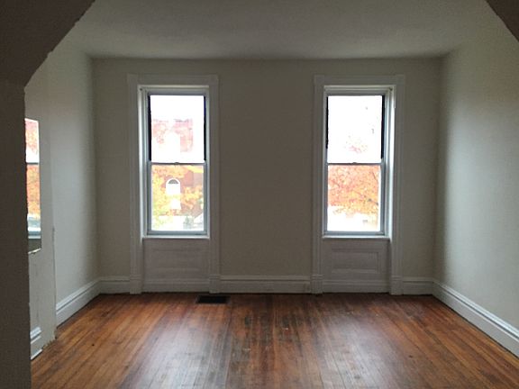 2nd image of 3428 Pennsylvania Avenue # Fl 1ST
